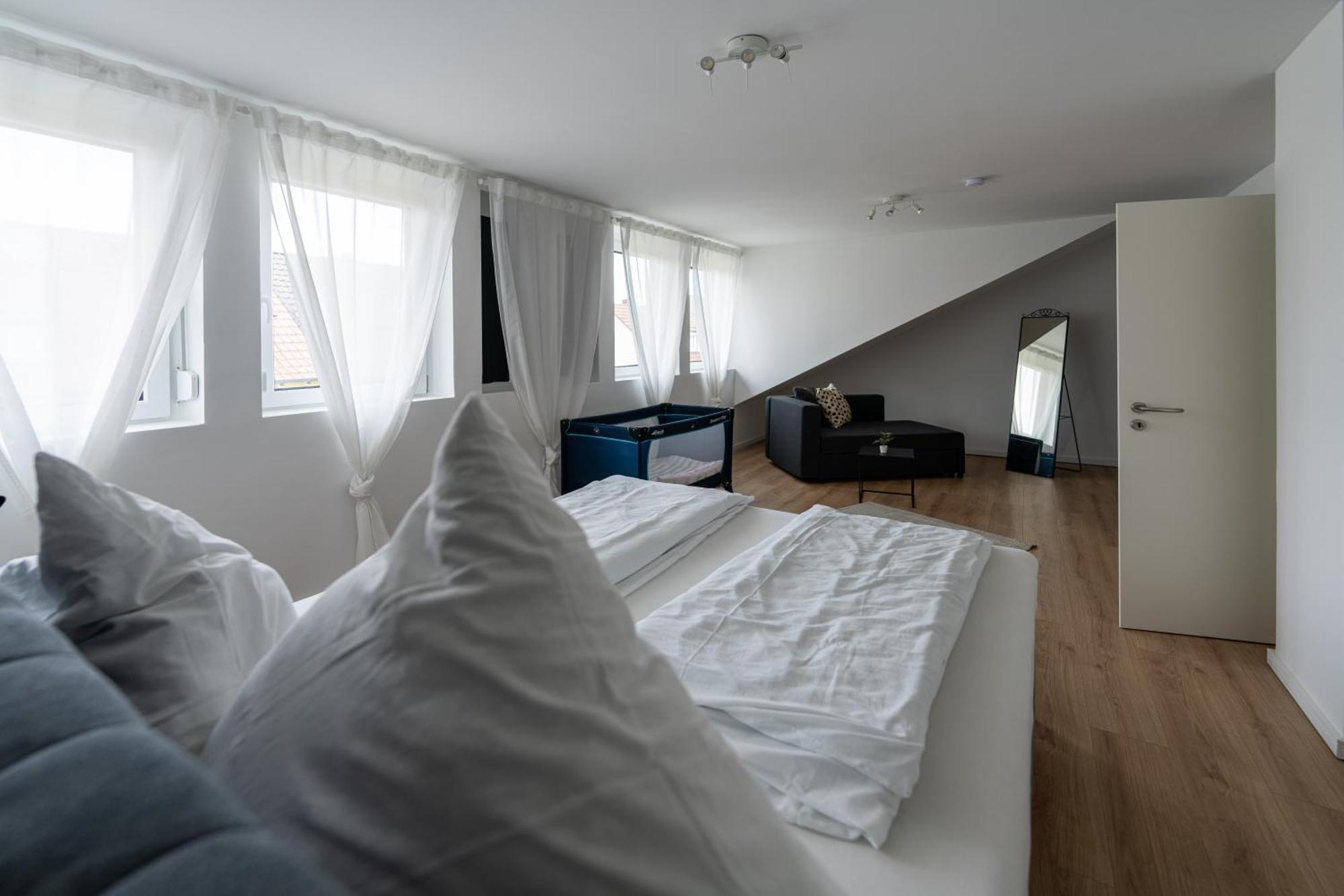 Apartment Im Dachgeschoss Plankstadt Εξωτερικό φωτογραφία